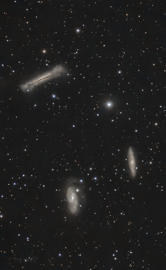 M65, M66 & NGC 3628 Alle drei Galaxien sind etwa 35.880.000 Lichtjahre von der Erde entfernt